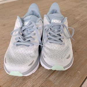 Hoka One Womens Clifton Running Shoe Size 9.5 Blue
